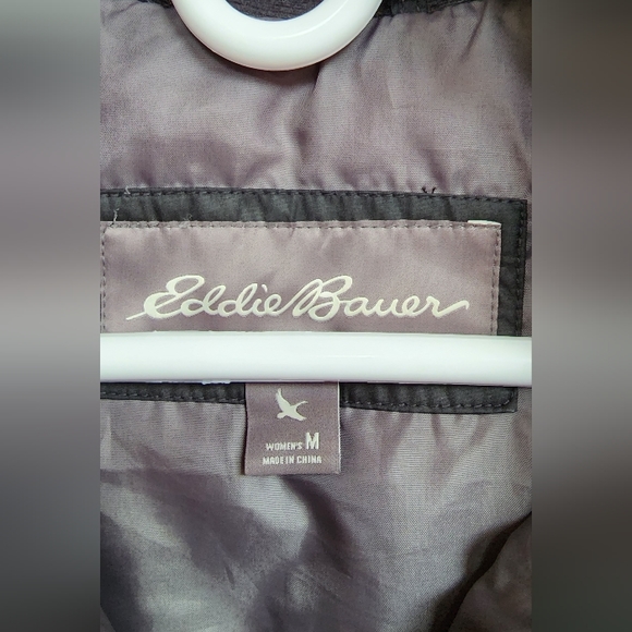 EDDIE BAUER Down Vest, size Medium - Picture 5 of 10